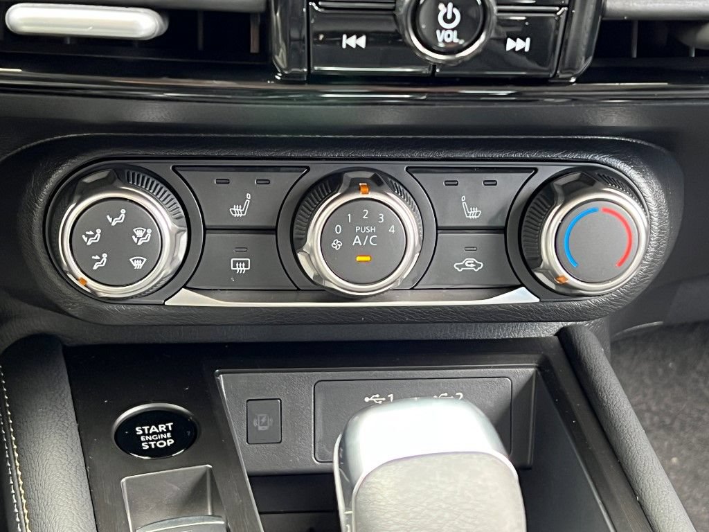 New 2025 Nissan Kicks SV w/ SV Premium Package AWD/4WD image 20