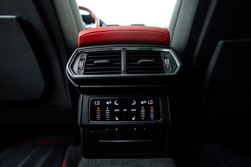 Used 2019 Lamborghini Urus AWD/4WD image 46