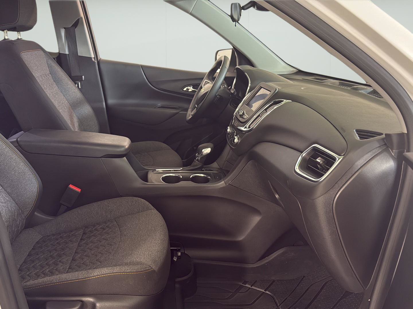 Certified 2024 Chevrolet Equinox LT w/ LPO, Floor Liner Package FWD image 23
