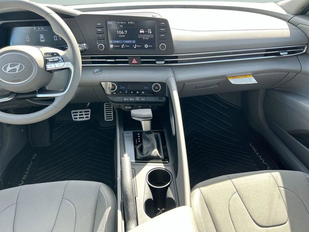New 2026 Hyundai Elantra Sport FWD image 19