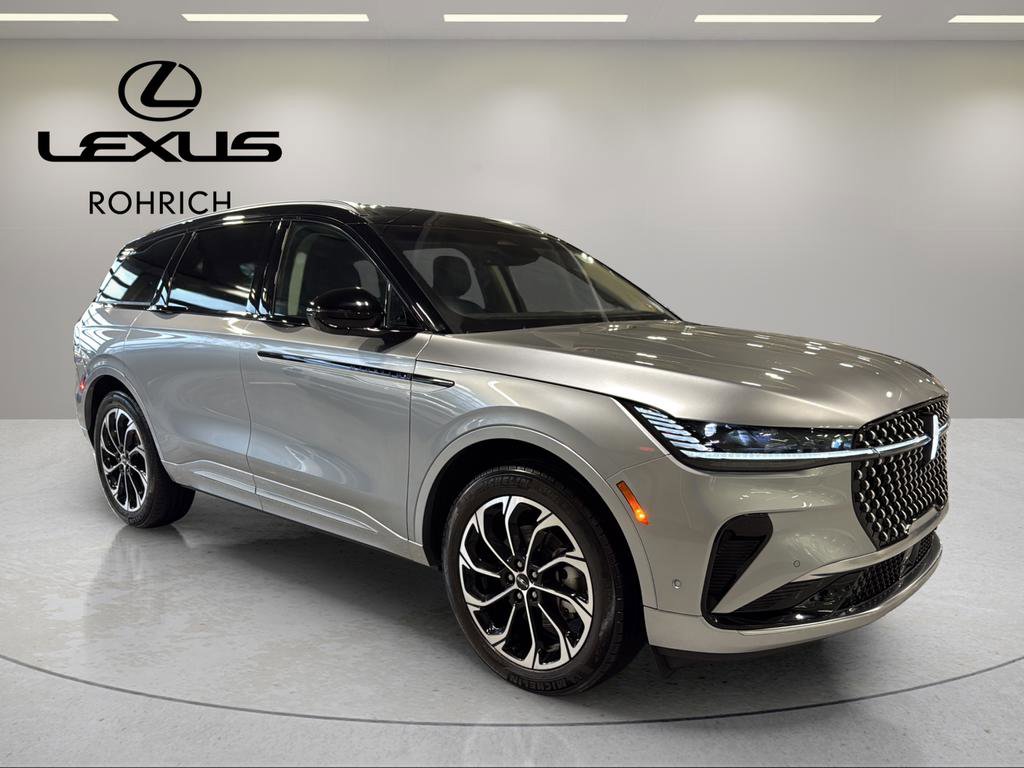 Used 2024 Lincoln Nautilus Reserve image 4