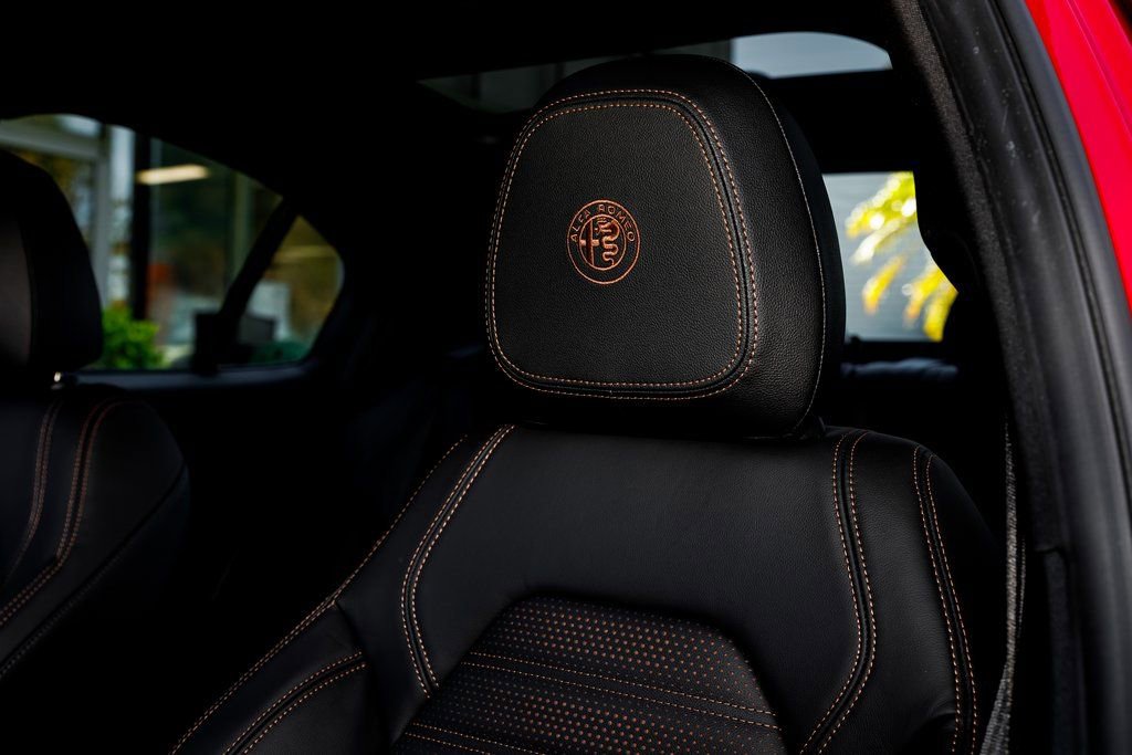 New 2025 Alfa Romeo Giulia w/ Driving Assist Package RWD image 28