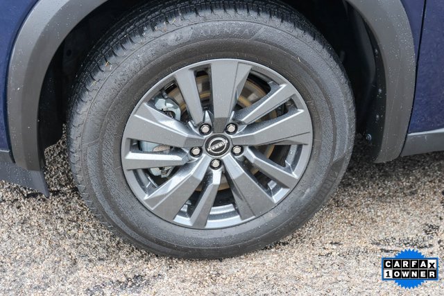 Used 2025 Nissan Pathfinder SV image 7