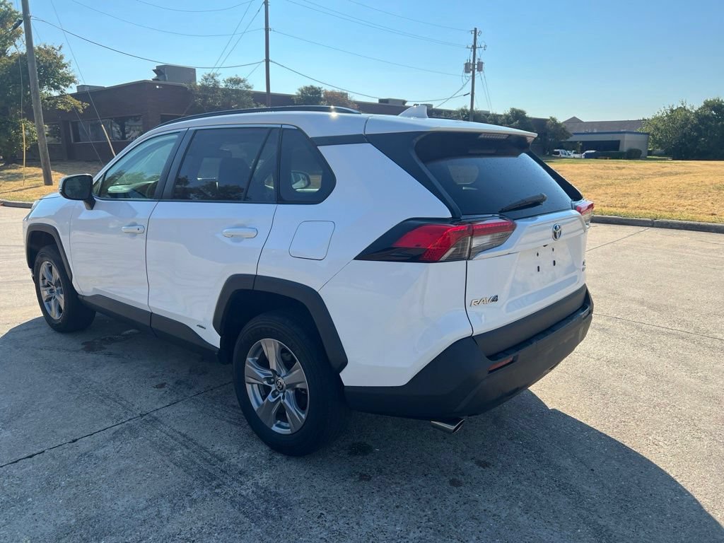 Used 2022 Toyota RAV4 XLE w/ Convenience Package AWD/4WD image 11