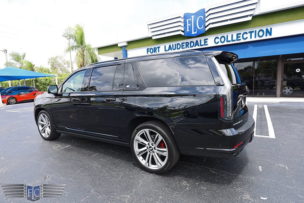 Used 2026 Cadillac Escalade ESV Platinum Sport AWD/4WD image 7