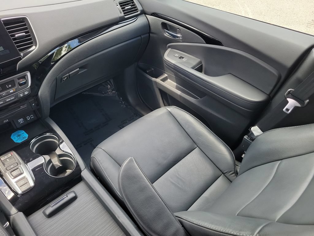 Used 2021 Honda Pilot Touring image 10