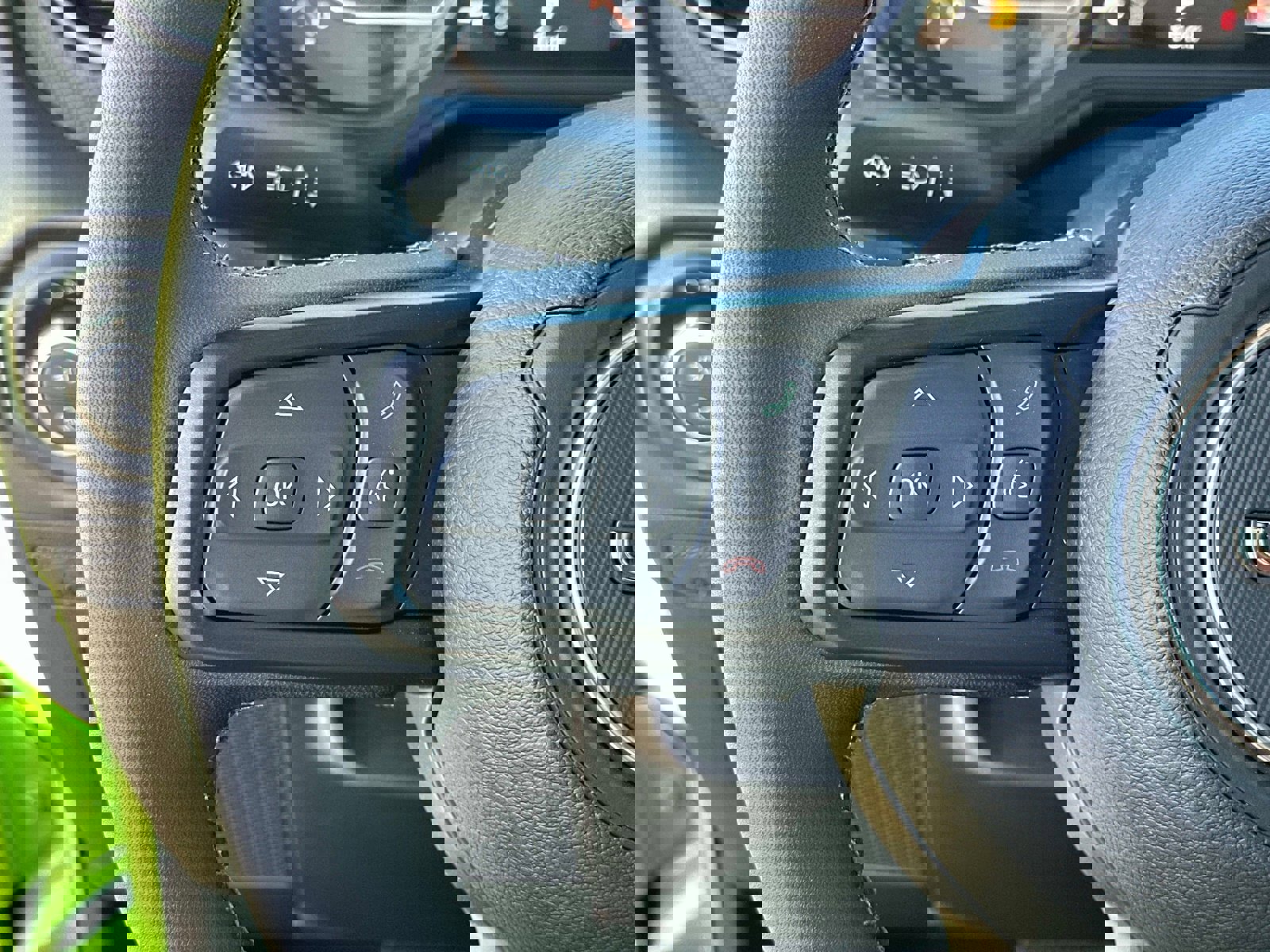 New 2026 Jeep Gladiator Mojave w/ Steel Bumper Group image 30