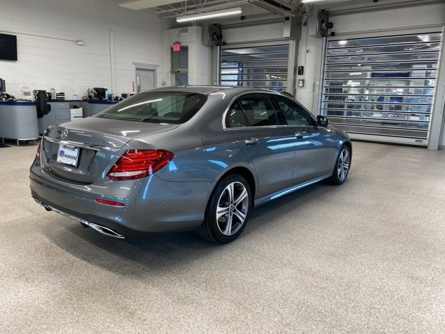 Used 2019 Mercedes-Benz E 300 4MATIC image 5