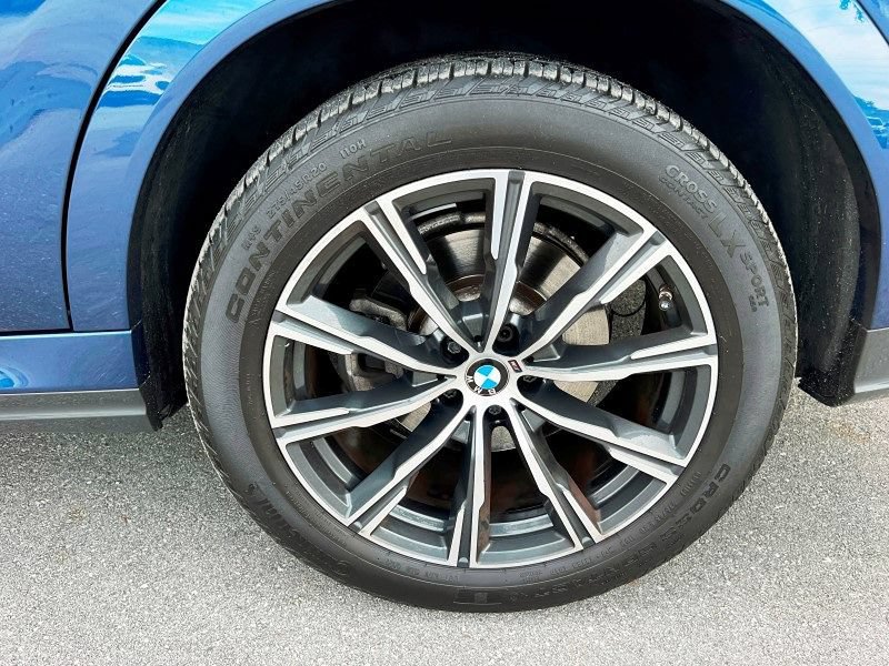 Used 2022 BMW X6 xDrive40i w/ M Sport Package AWD/4WD image 41