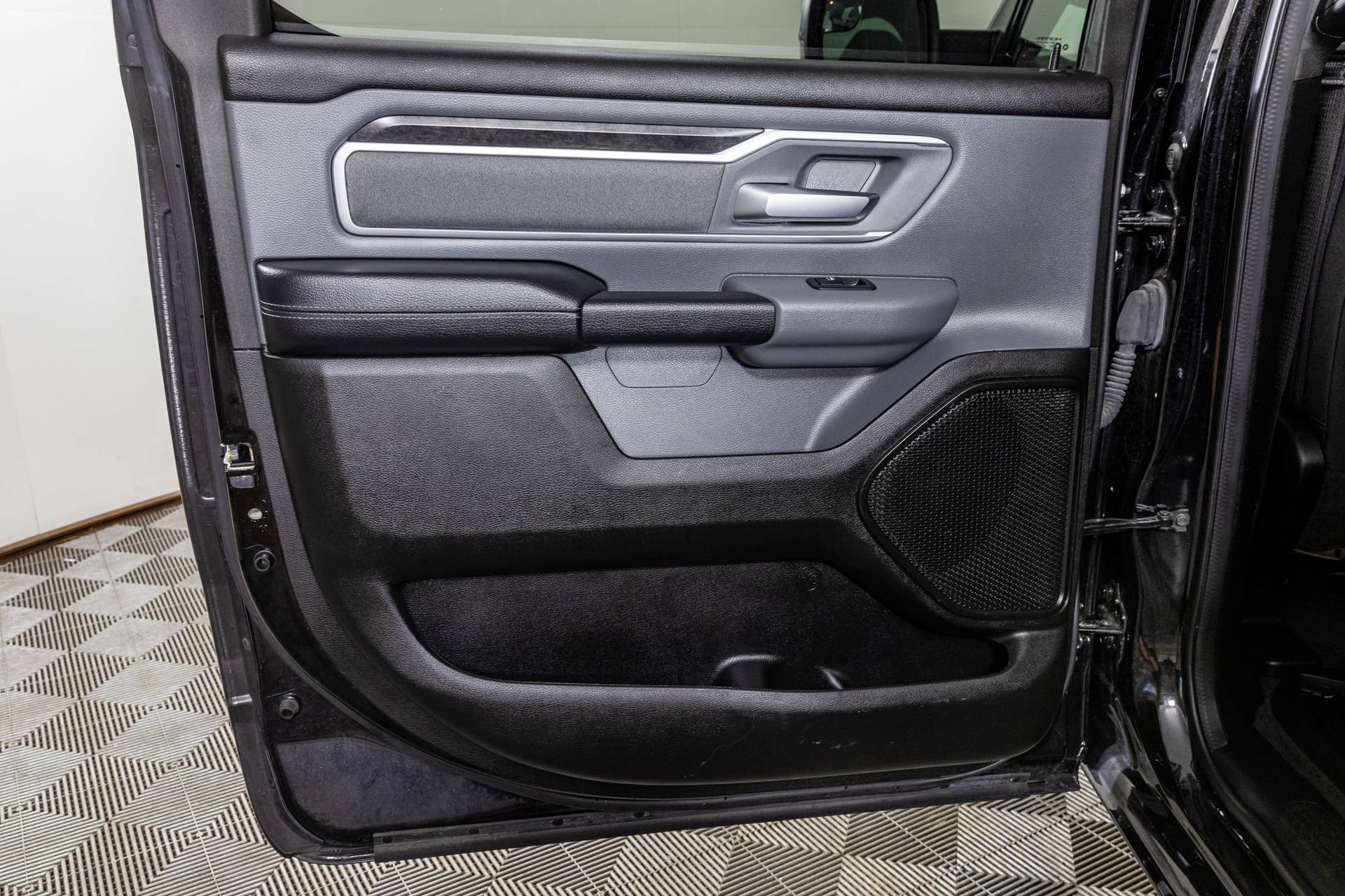 Used 2023 RAM 1500 Big Horn AWD/4WD image 41