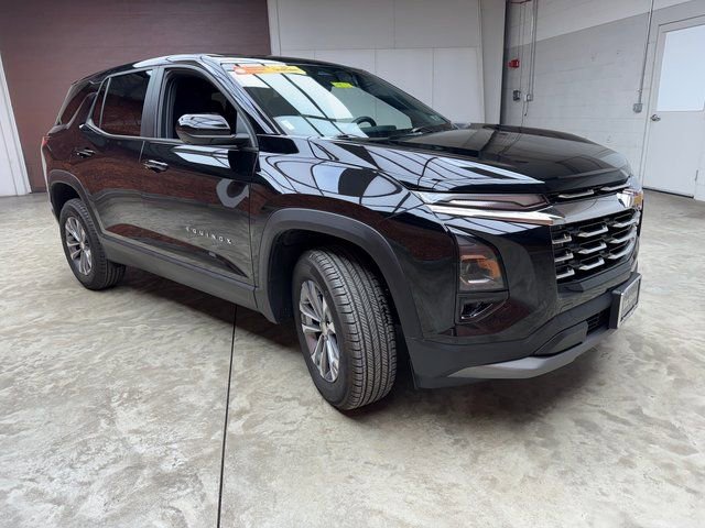 Used 2025 Chevrolet Equinox LT w/ Safety and Technology Package image 7