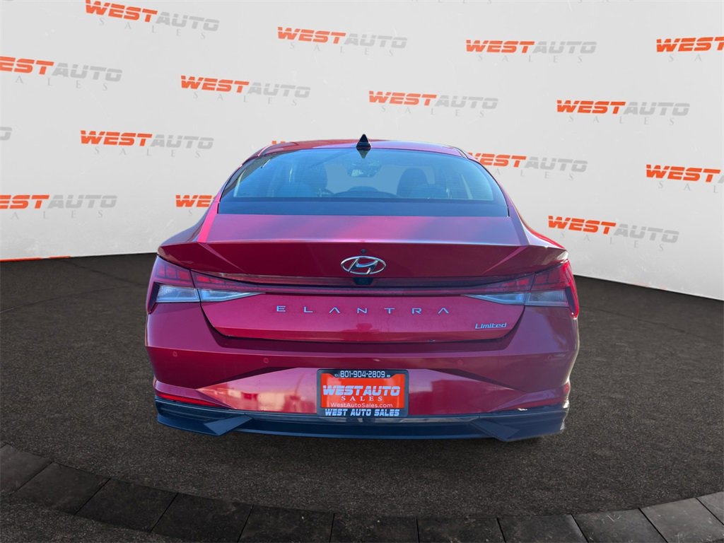 Used 2023 Hyundai Elantra Limited image 4