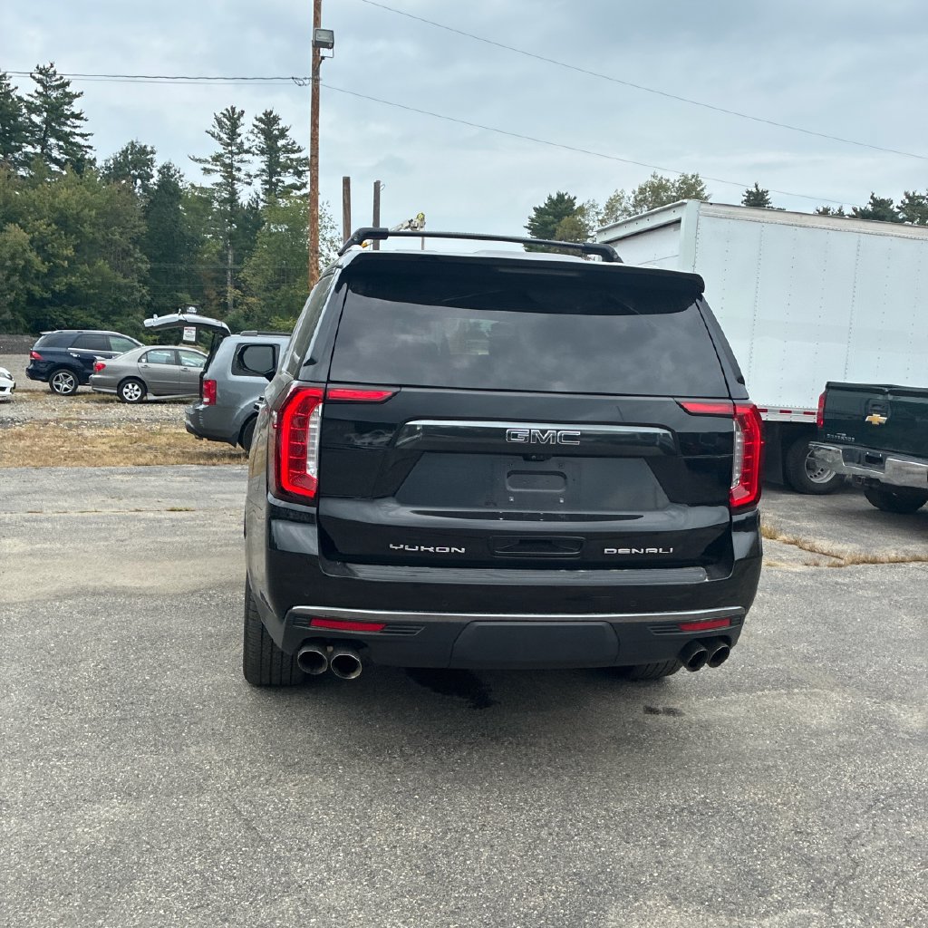 Used 2024 GMC Yukon Denali Ultimate AWD/4WD image 5