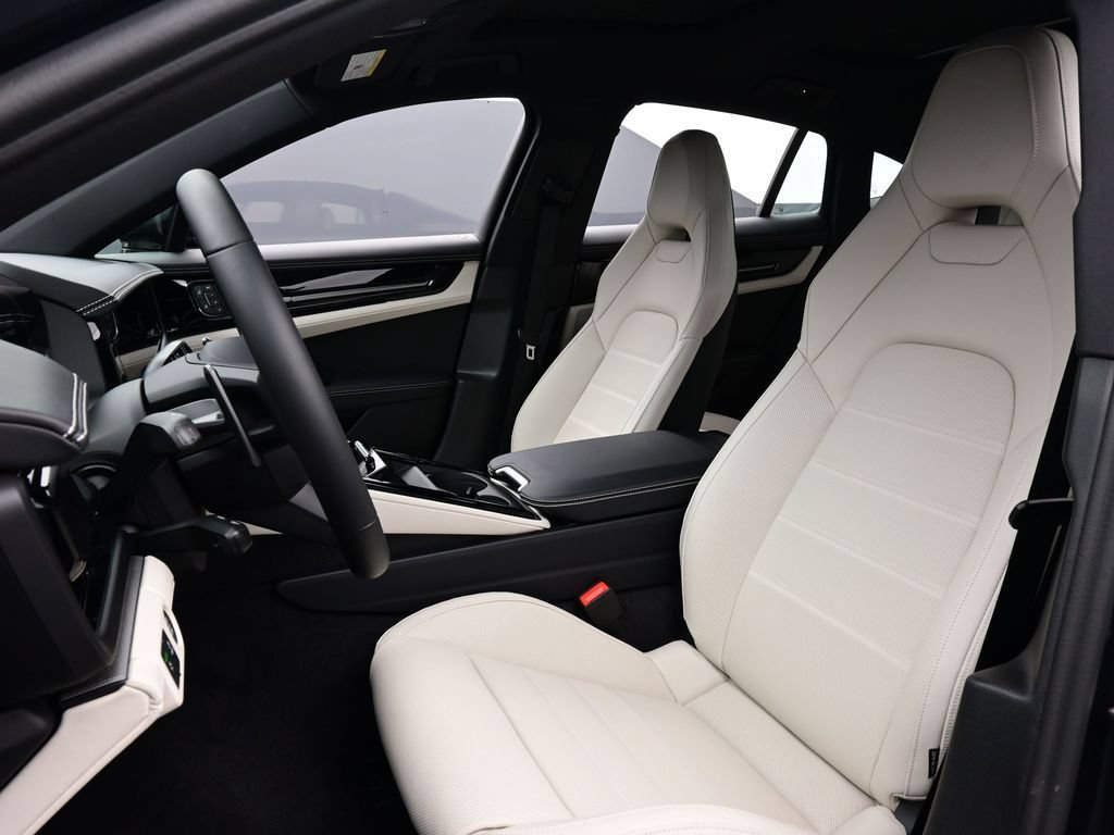 Certified 2026 Porsche Panamera 4 AWD/4WD image 5