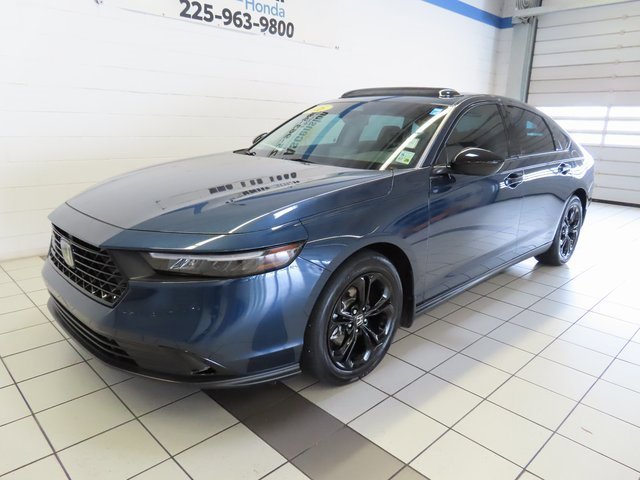 Used 2025 Honda Accord SE image 2