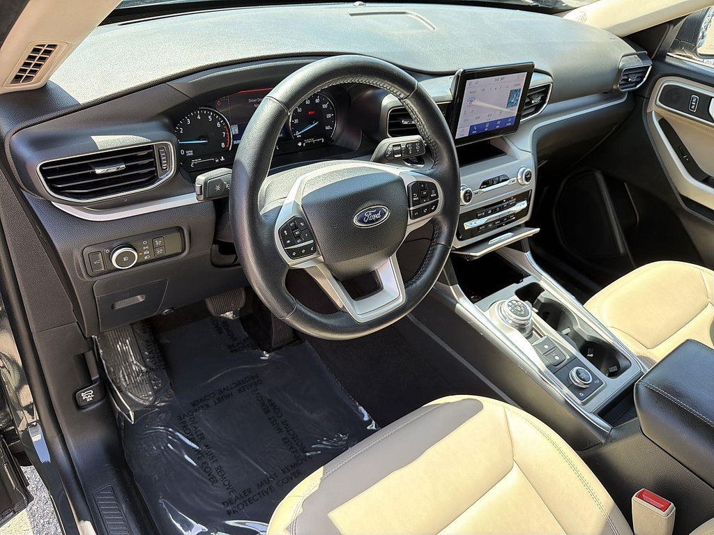 Used 2023 Ford Explorer XLT w/ Equipment Group 202A AWD/4WD image 9