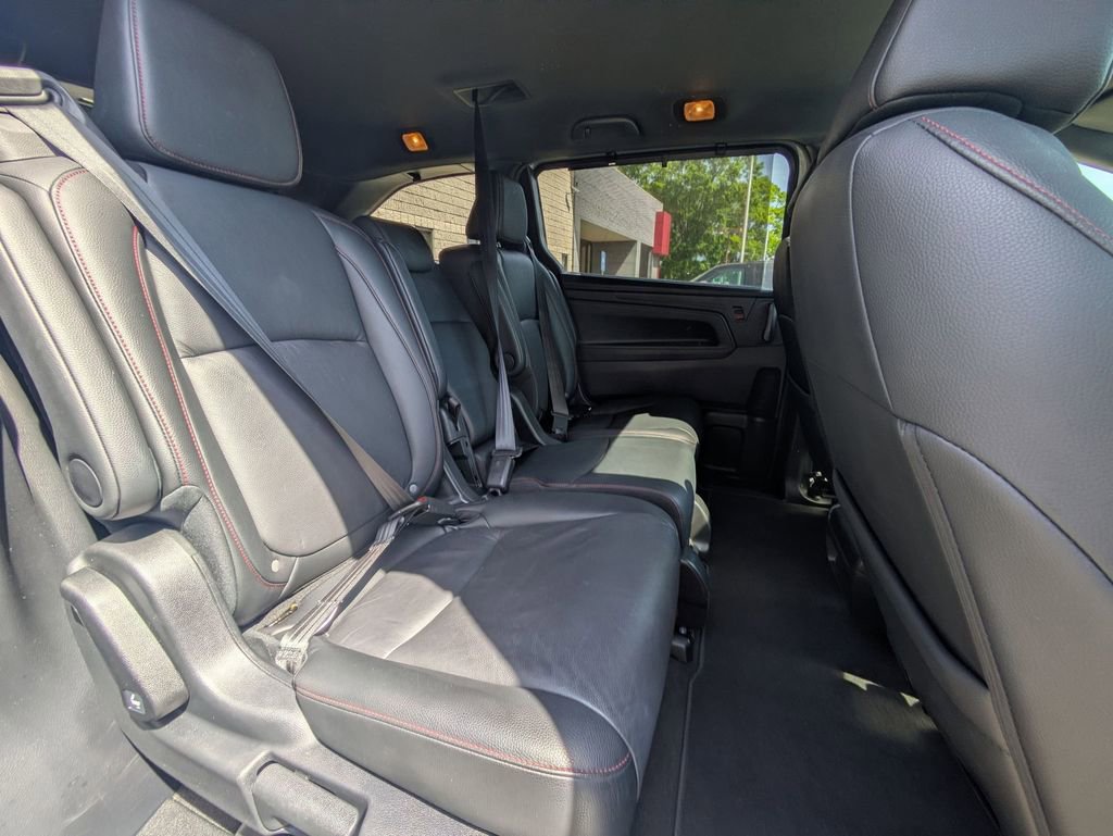 Used 2025 Honda Odyssey Sport-L image 27