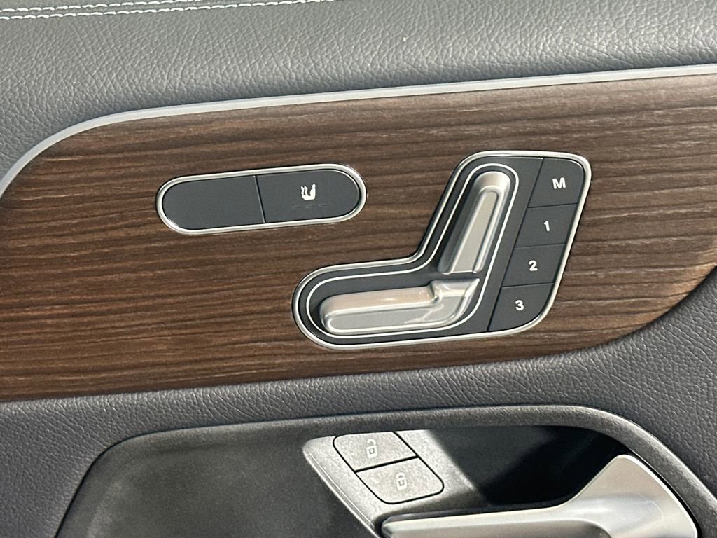 Certified 2025 Mercedes-Benz GLB 250 image 16