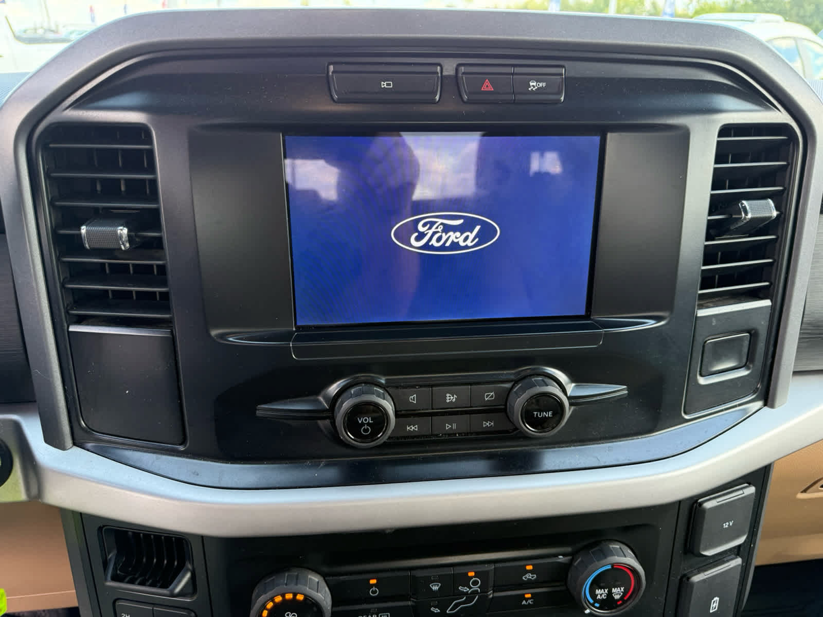 Used 2022 Ford F150 XLT w/ Bed Utility Package AWD/4WD image 14
