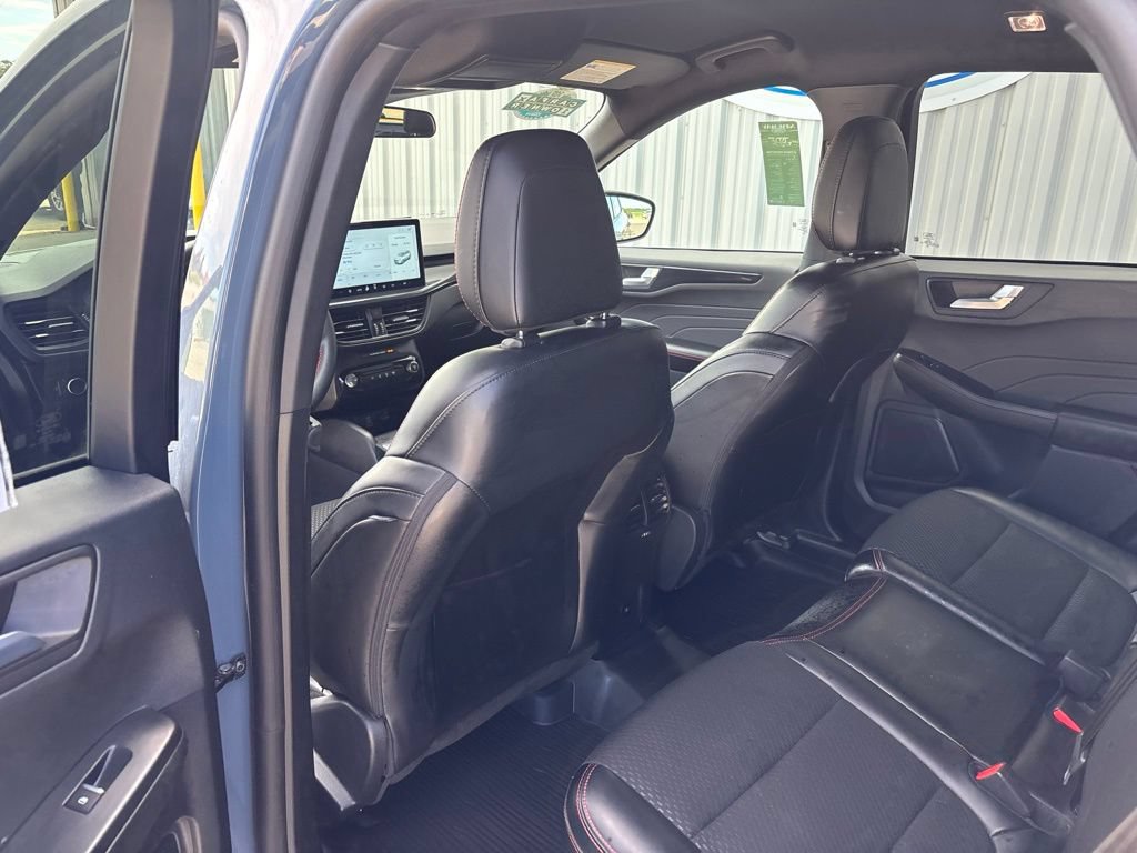 Used 2025 Ford Escape ST-Line w/ Equipment Group 301A FWD image 25