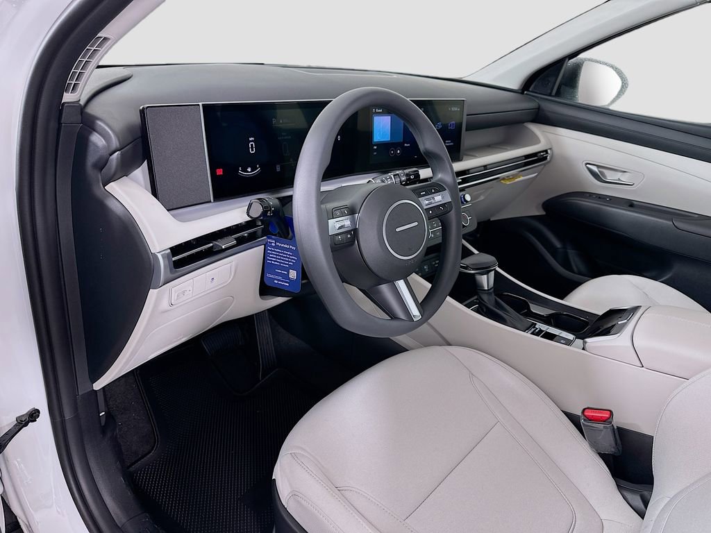 New 2026 Hyundai Tucson SE image 9
