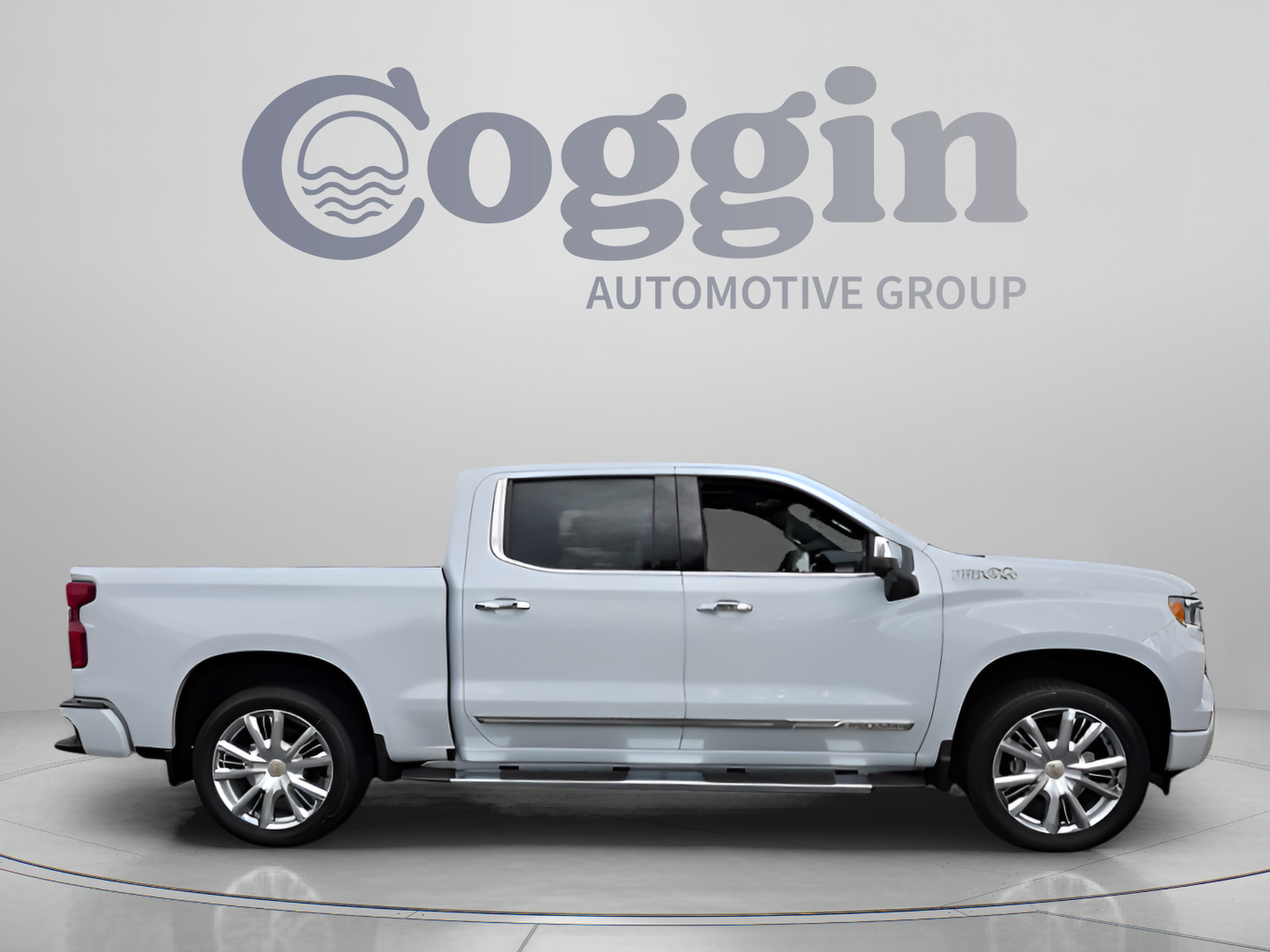 New 2026 Chevrolet Silverado 1500 High Country w/ High Country Premium Package AWD/4WD image 6