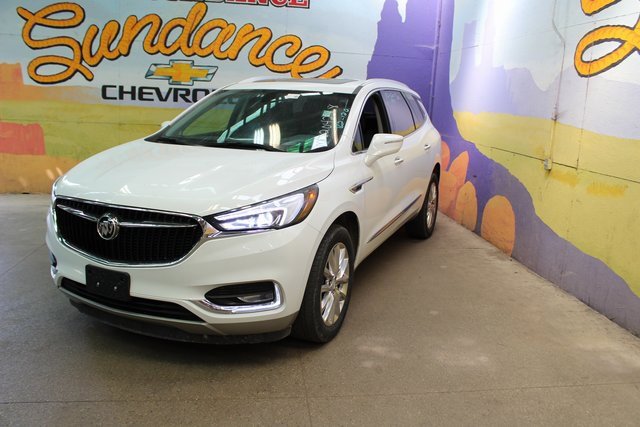 Used 2021 Buick Enclave Essence image 4