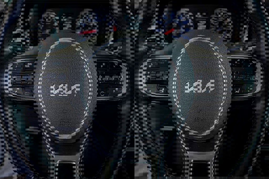 Used 2022 Kia K5 EX w/ EX Premium Package image 16