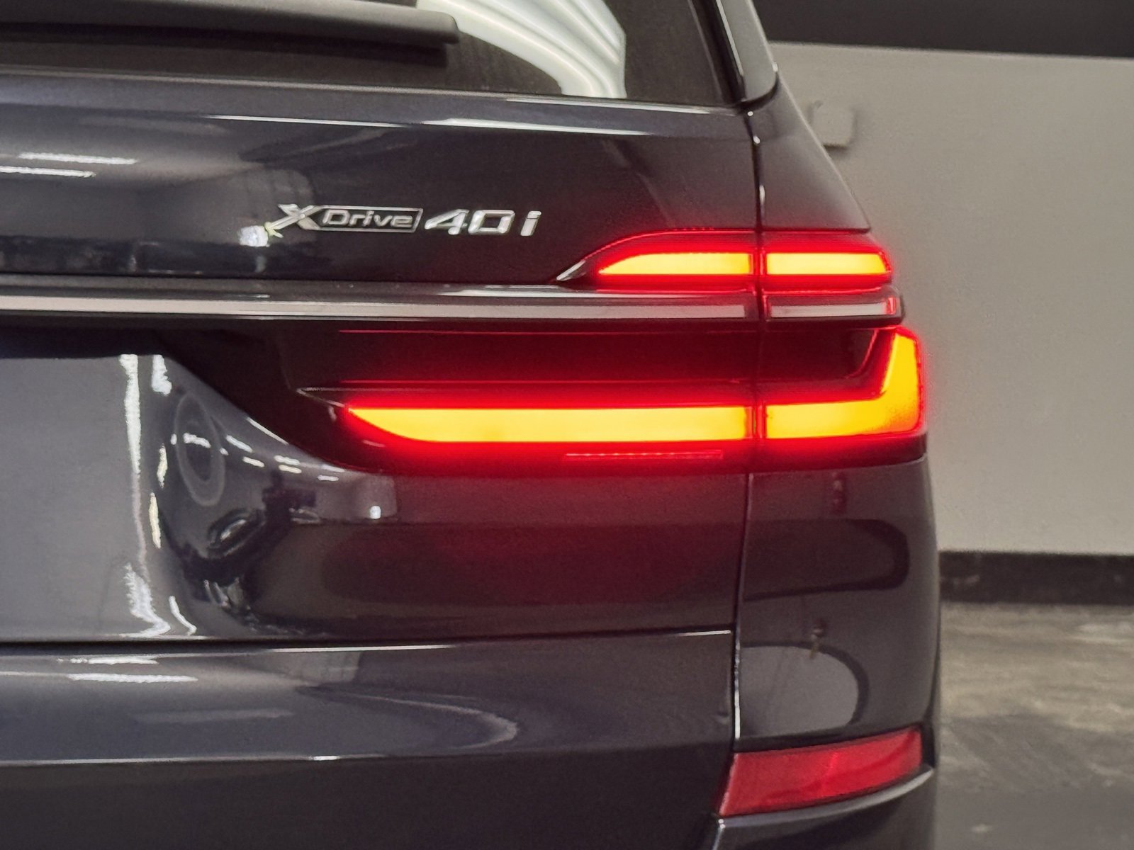 Used 2023 BMW X7 xDrive40i w/ M Sport Package image 13