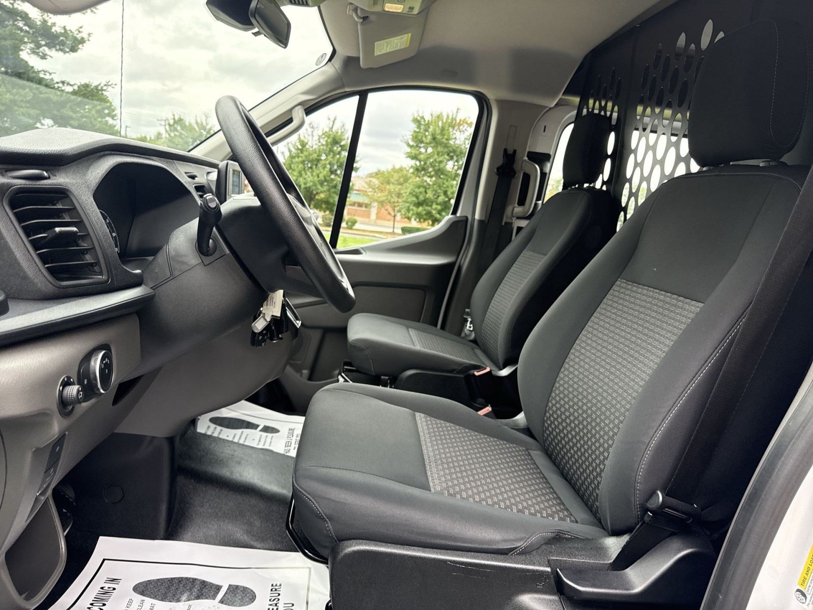 Used 2025 Ford Transit 250 Low Roof w/ Exterior Upgrade Package RWD image 13