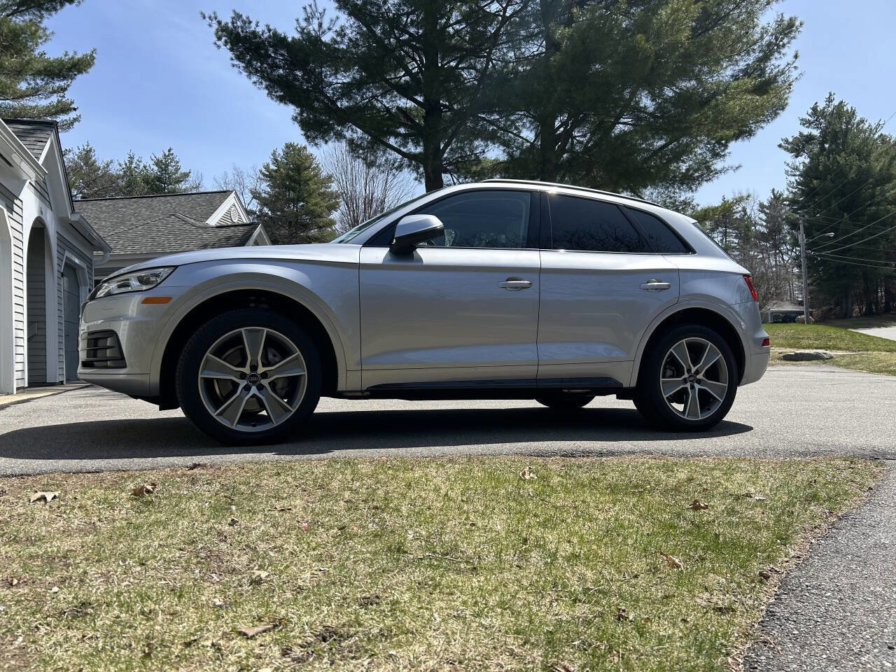 Used 2019 Audi Q5 2.0T Premium Plus w/ Premium Plus Package image 11