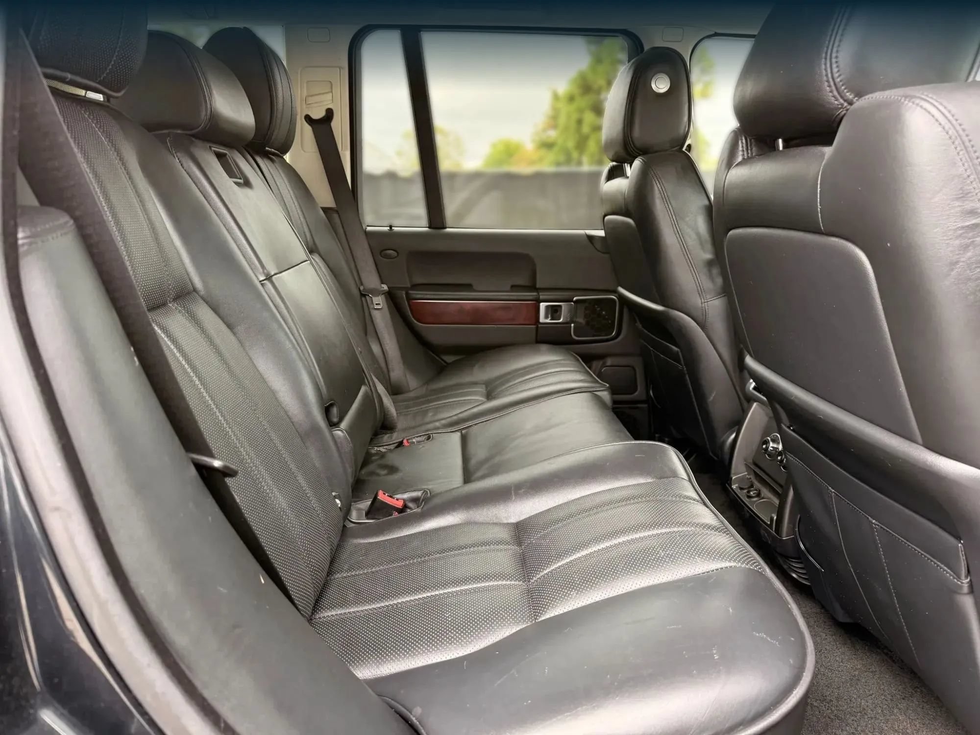 Used 2011 Land Rover Range Rover HSE LUX AWD/4WD image 20