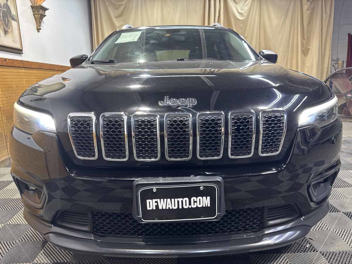 Used 2019 Jeep Cherokee Latitude w/ Popular Appearance Group FWD image 3