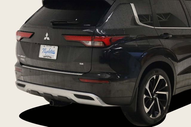 Used 2023 Mitsubishi Outlander SE image 7