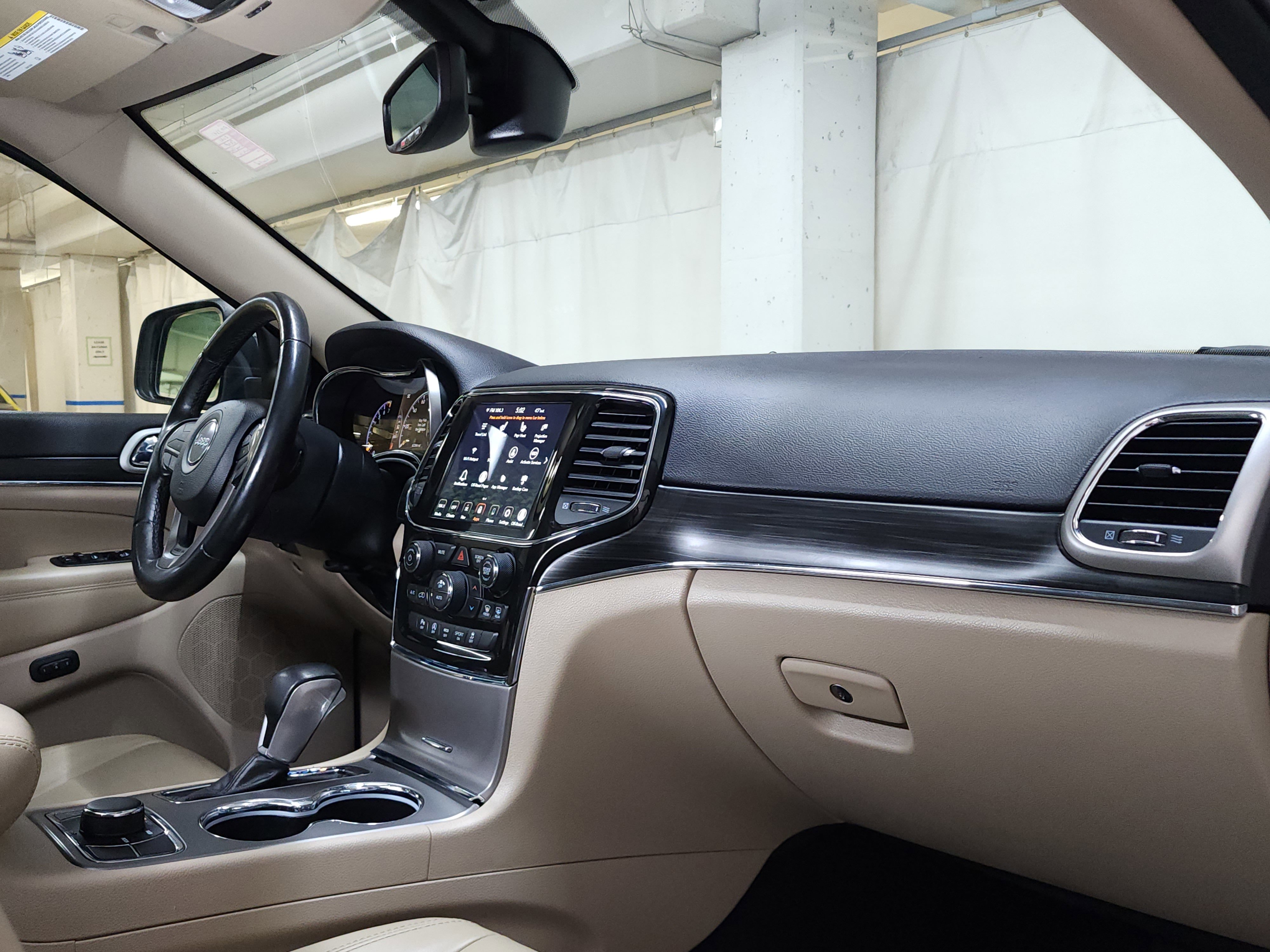 Used 2021 Jeep Grand Cherokee Limited w/ Trailer Tow Group IV image 22