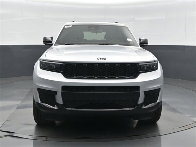 New 2025 Jeep Grand Cherokee L Altitude image 5
