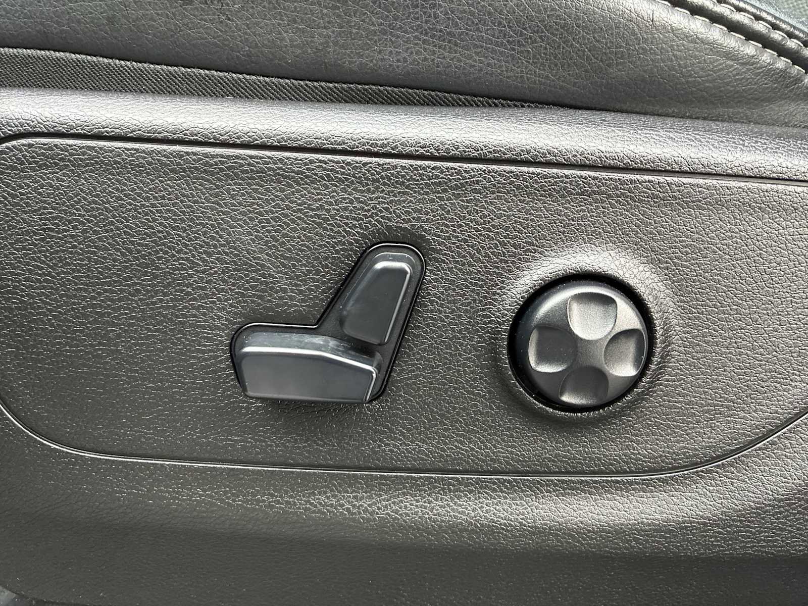 Used 2019 RAM 1500 Sport w/ Level 2 Equipment Group AWD/4WD image 14