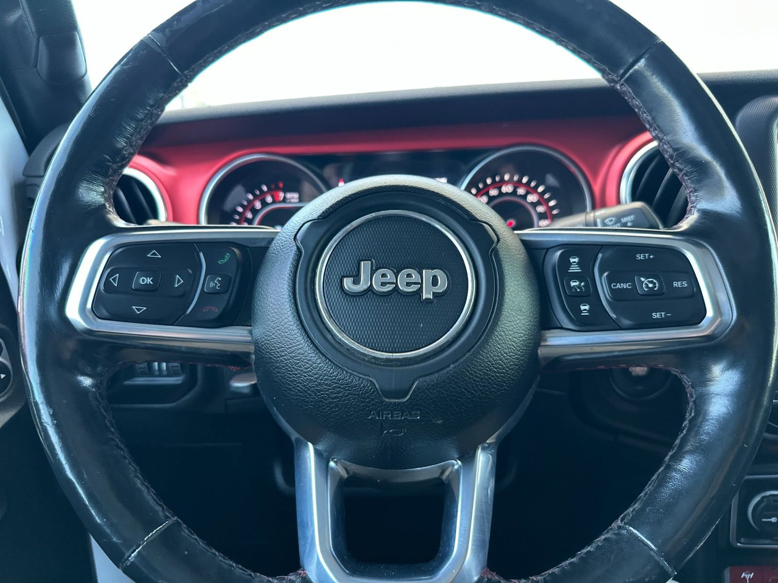 Used 2020 Jeep Gladiator Rubicon AWD/4WD image 25