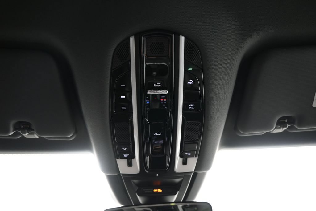 Certified 2020 Porsche Cayenne AWD/4WD image 29