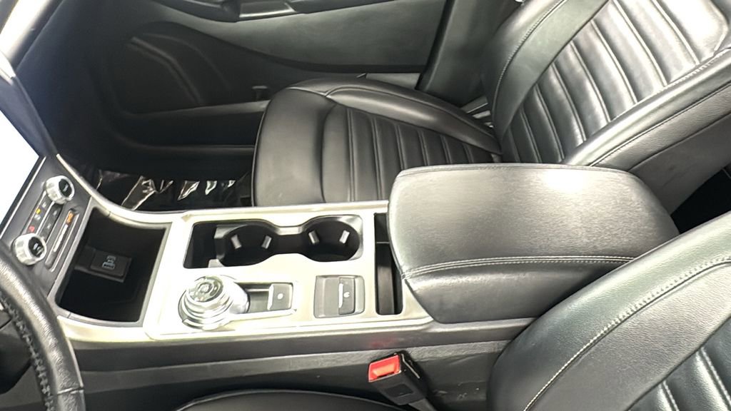 Used 2023 Ford Edge SEL image 35