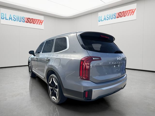 Used 2023 Kia Telluride S w/ S Sunroof Package image 5