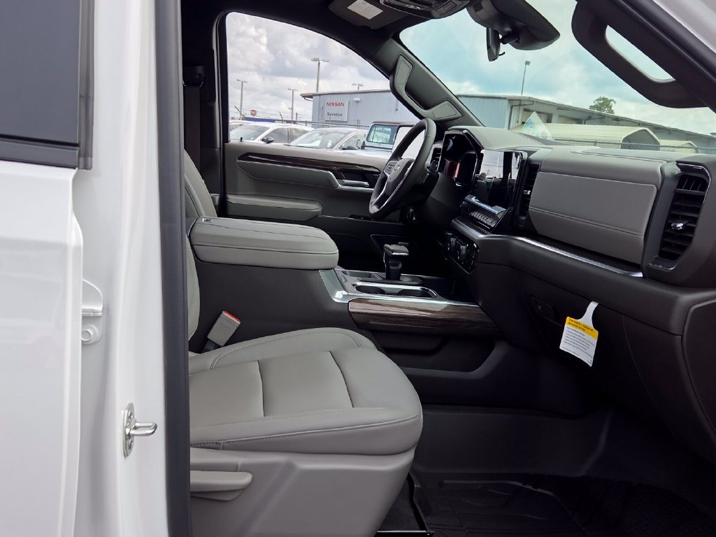 New 2026 Chevrolet Silverado 1500 RST w/ RST All Star Premium Package AWD/4WD image 13