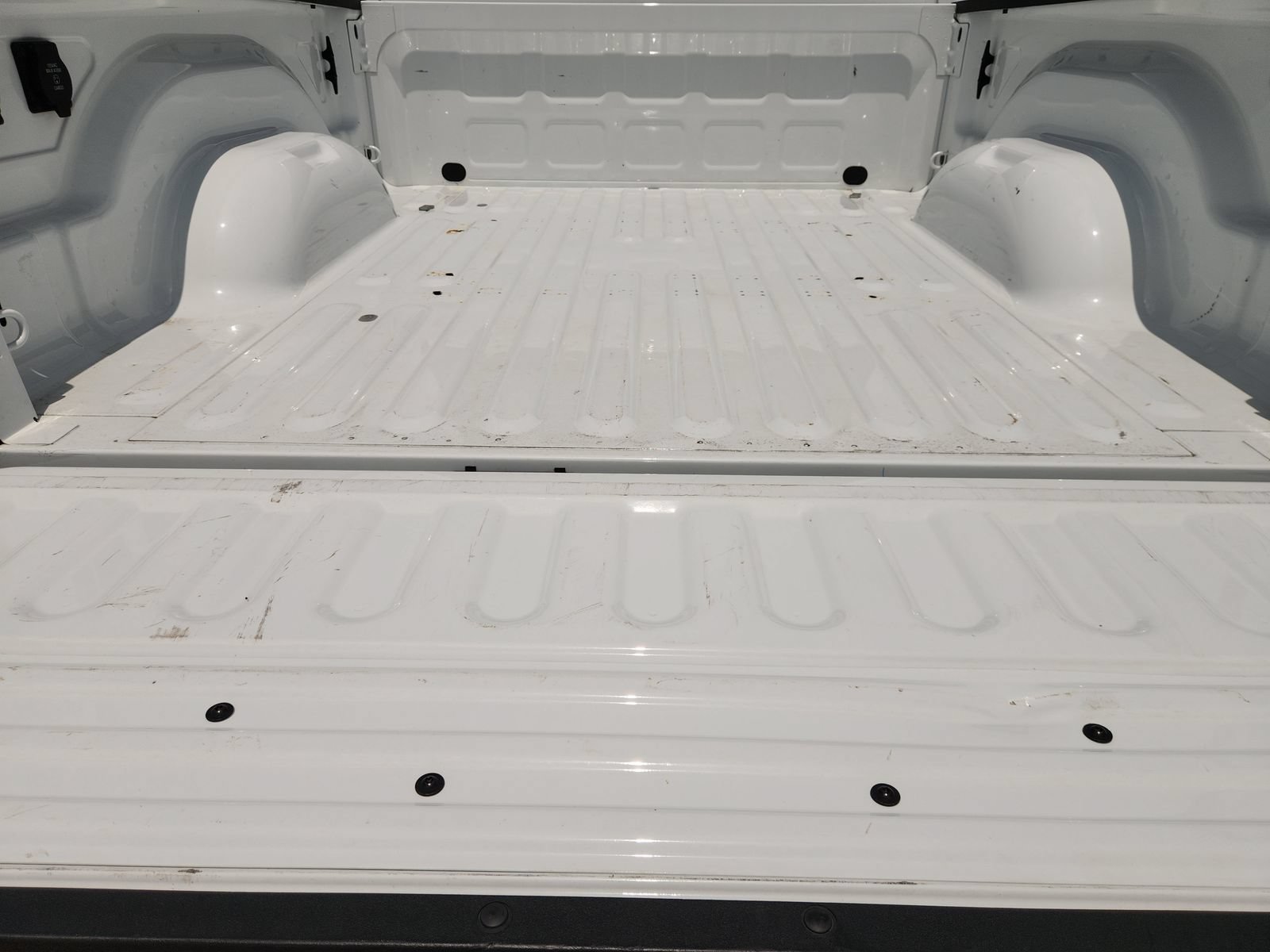 Used 2024 RAM 3500 Laramie w/ Chrome Bumper Package AWD/4WD image 31