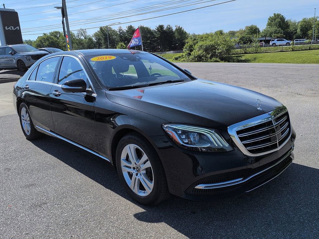 Used 2019 Mercedes-Benz S 560 4MATIC Sedan image 1