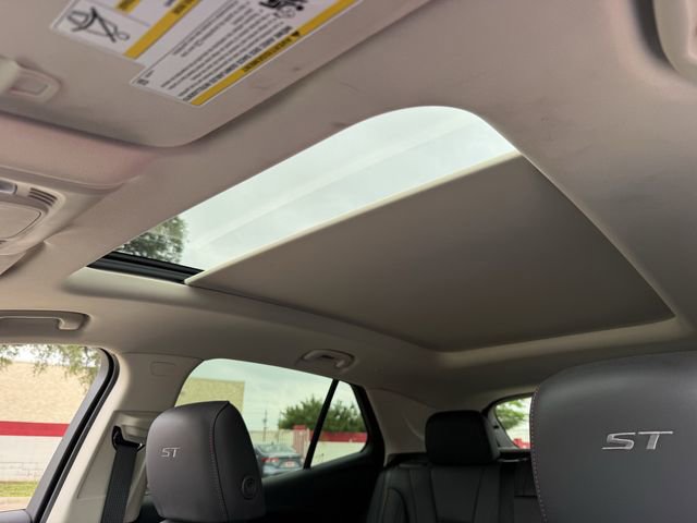 Used 2023 Buick Envision Essence w/ Sport Touring Package FWD image 25