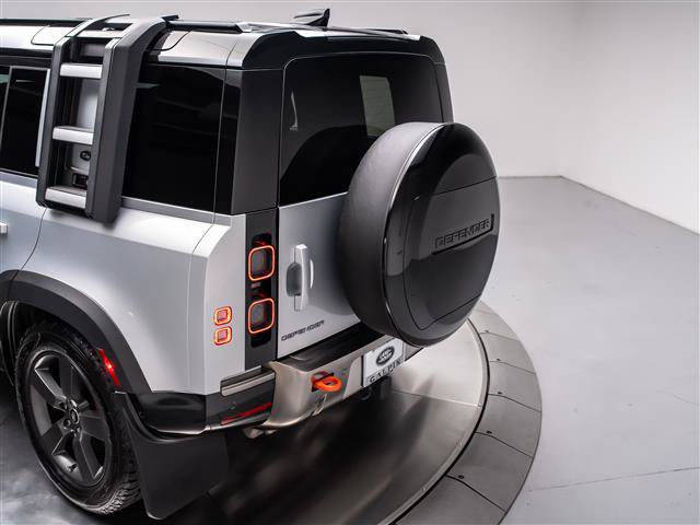 Used 2023 Land Rover Defender 110 X AWD/4WD image 35
