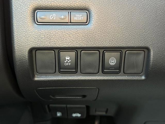 Certified 2024 Nissan Murano SV w/ SV Midnight Edition Package FWD image 26