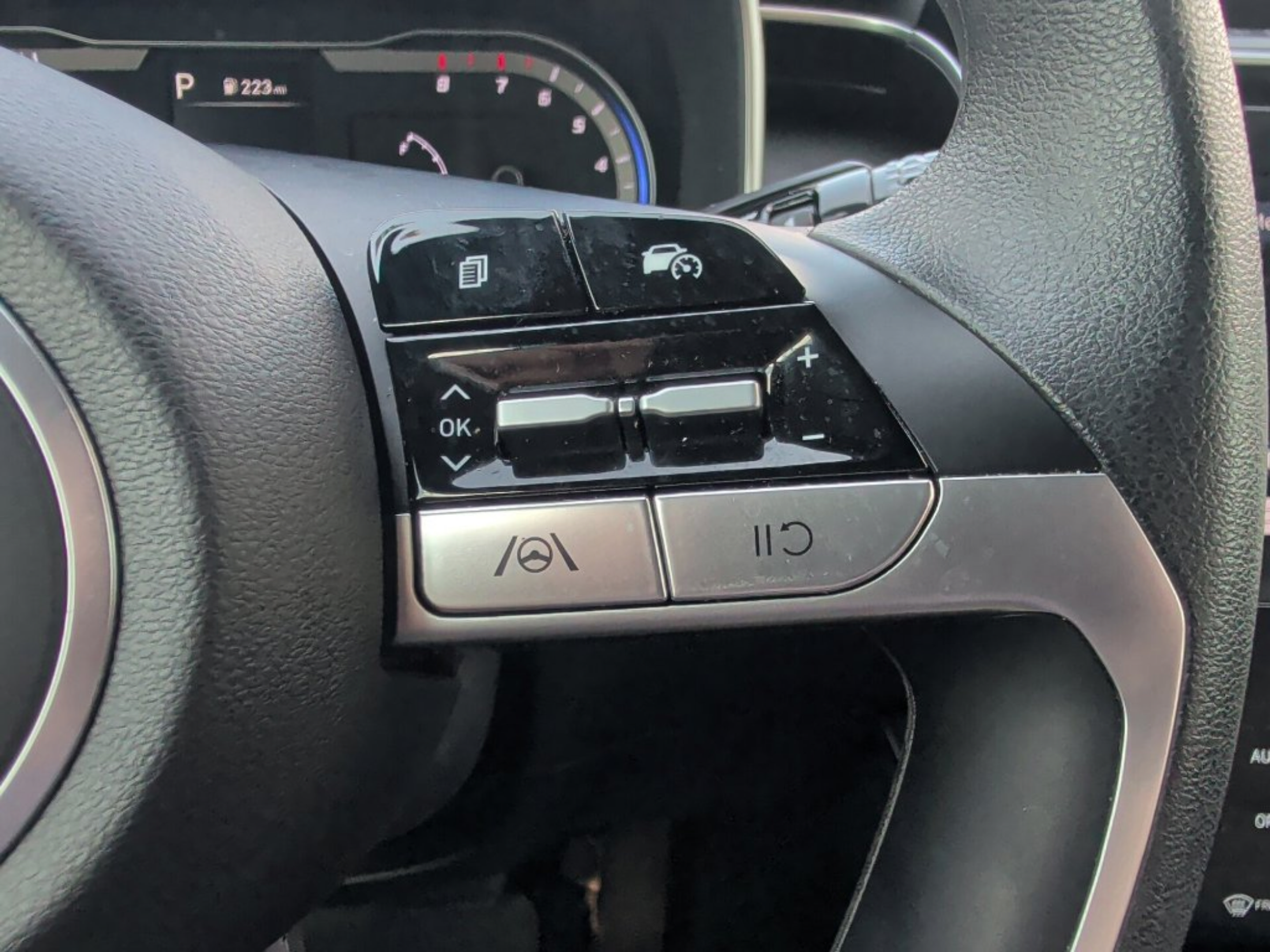 Used 2024 Hyundai Santa Cruz SEL FWD image 19