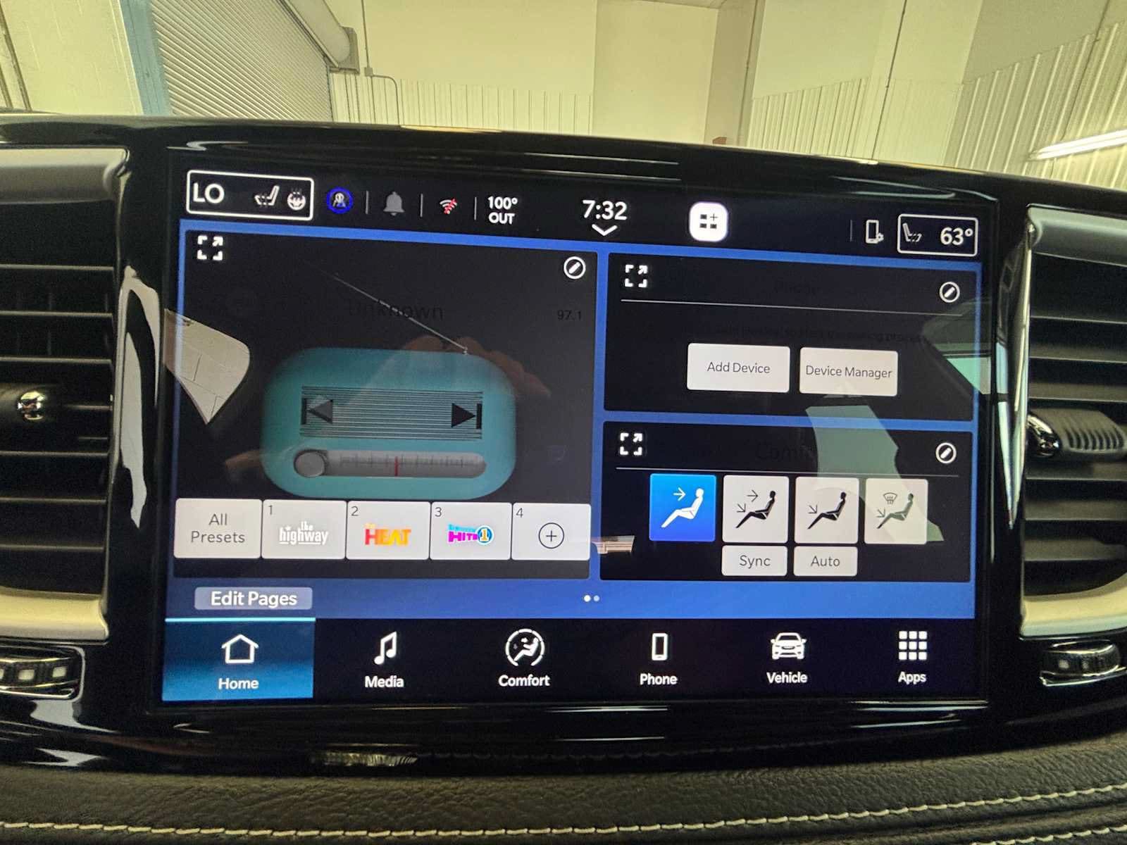 New 2027 Chrysler Pacifica Select FWD image 23