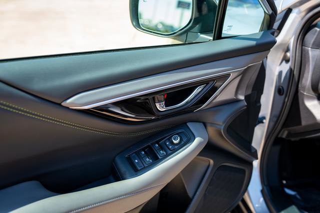 Certified 2025 Subaru Outback Onyx Edition w/ Popular Package #2 image 31